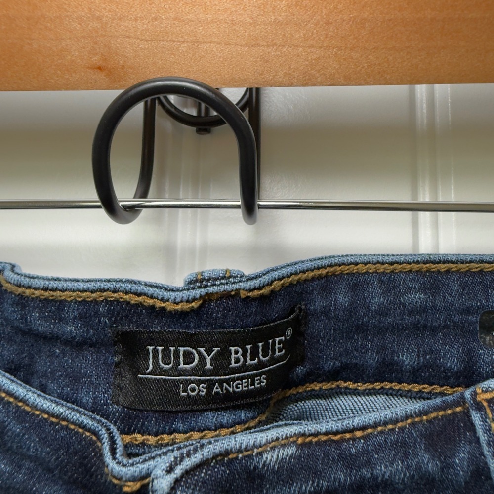 Judy Blue Womens Jeans 15/32 Blue Straight Fit Distressed Frayed Hem Raw Edge - Picture 8 of 10